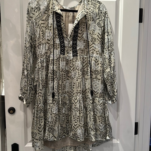 Zara dress with metallic details - Picture 1 of 4